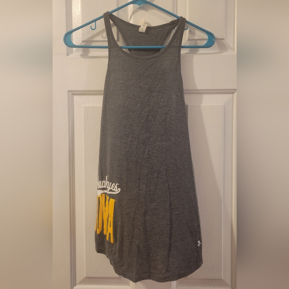 Medium Semi Fitted Under Armour Iowa hawkeyes tank top